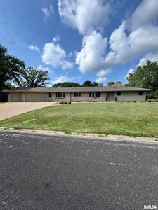 501 Crestwood Dr