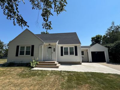 305 Park Dr