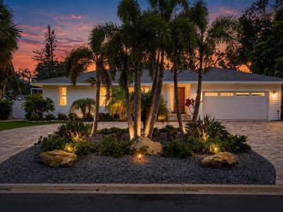 5333 SIESTA COURT