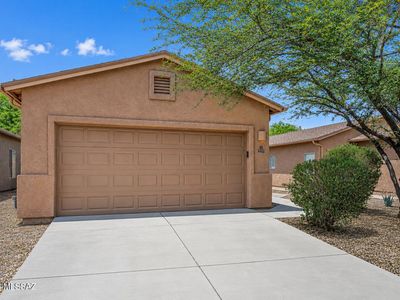 6654 S Luxor Way