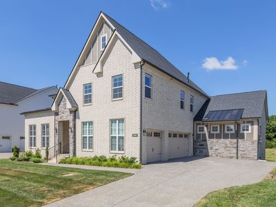 5043 High Park Hill Dr