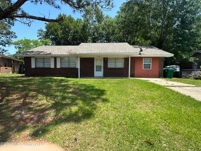 806 Shirley Dr