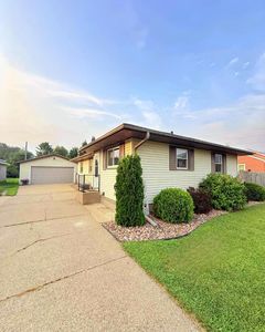 2921 Highland STREET