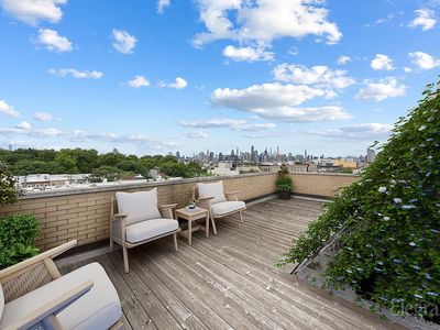 240 Kingsland Ave APT 3R