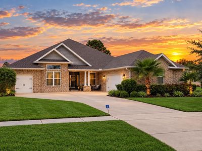 513 Club House Dr W
