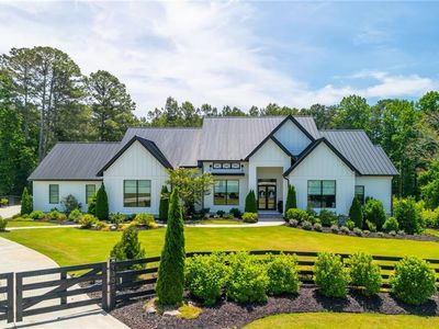130 Von Lake Dr