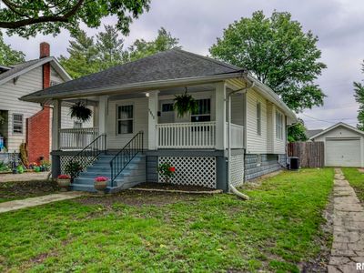 1013 W Vine St