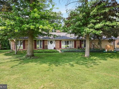 3 Oak Ln