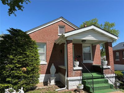 323 Carthage Ave