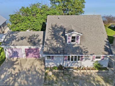 5295 N Shore Dr