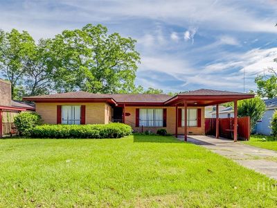 1119 W 49th Street