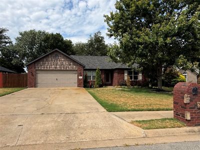 1818 Candy Apple St