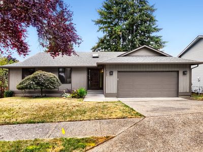 127 NW Royal Ave