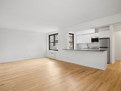 4489 Broadway APT 5E