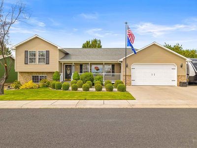 1917 Birch Dr
