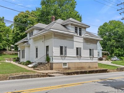 588 SE Main Street