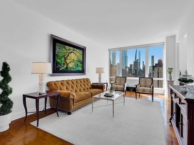 401 E 60th St APT 35B