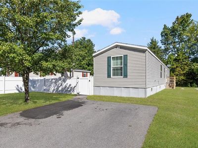 10 Pond Rd