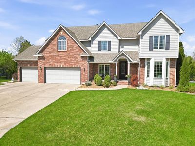 109 N Chelmsford Ct