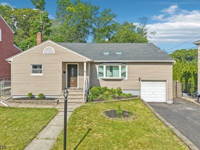 84 Howard Pl