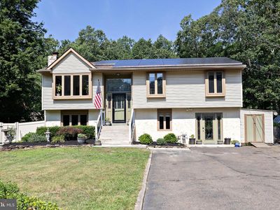 2299 Tremont Ave