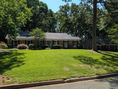 255 Heathwood Dr