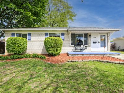 Property at 2458 Milverton Dr, Troy, MI