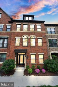 43372 Apple Orchard Sq