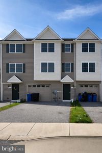 740 Kentwell Dr