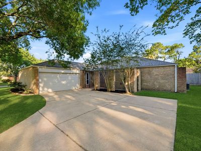 15826 Dunmoor Dr