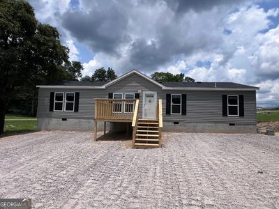 109 Lakeshore Dr S