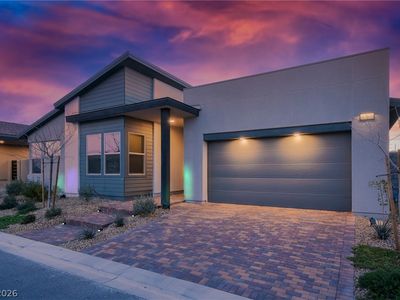 9783 Evergreen Pine St