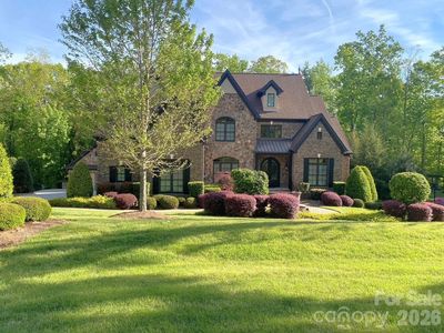 733 Fawns Glen Pl