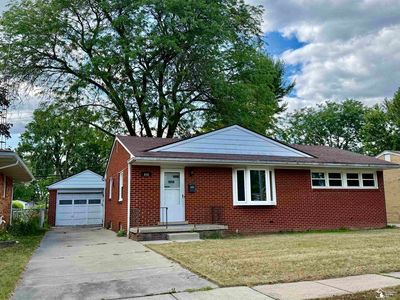 946 Western Ave