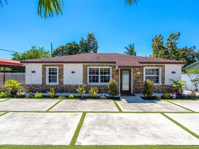 302 NW 100th St