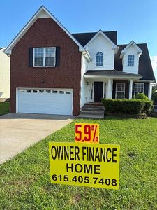 688 Foxfield Dr