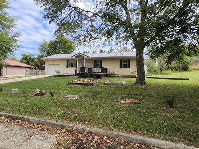 Property at 824 S Vine Street, Marshfield, MO