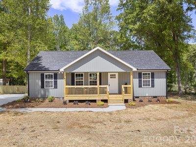 320 Sharon Rd