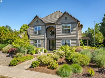 2808 Edgewater Dr
