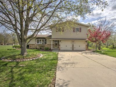 3012 Crestwood Dr