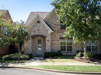 1122 Cavesson Cir