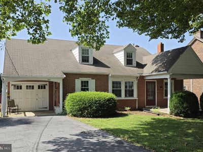 103 W Conestoga St