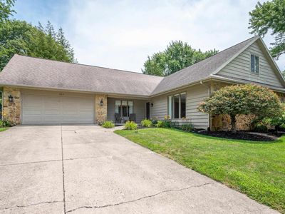 604 N Cherry Wood Ln