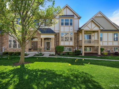 Property at 272 Bennett Dr, Carol Stream, IL
