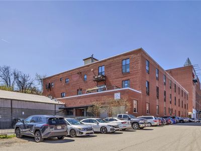 2250 Mary St APT 204