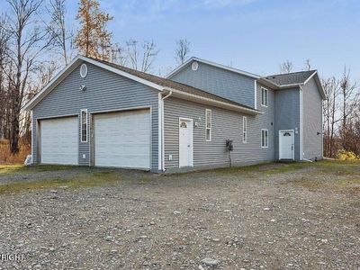 610 W Holiday Dr