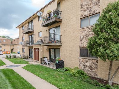 8504 W Catherine Ave Unit 1N