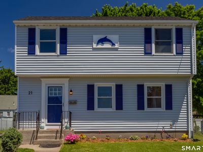 21 Bertrose Avenue