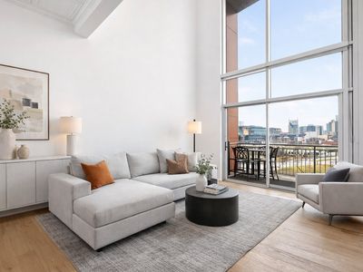 2115 Yeaman Pl APT 402