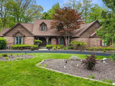 609 W Ravinwoods Rd